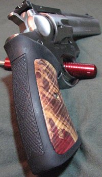 GP100Grips2.jpg