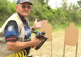 Jerry-Miculek-assault-staple-gun-in-slow-motion.jpg