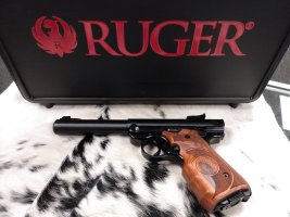 Ruger MK IV Target (1).jpg