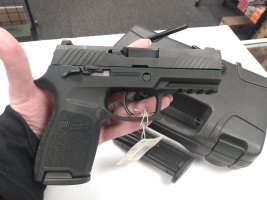 Sig Sauer P320 C (3).jpg