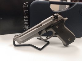 Baretta 92FS Inox 1-7-24 (1).jpg