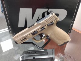 Smith & Wesson FDE 2 (2).jpg