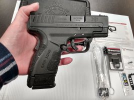 Springfield armory XD MOD 2 (2).jpg