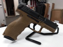 H&K Vp9 used (2).jpg